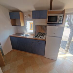 Cocina con frigo doble