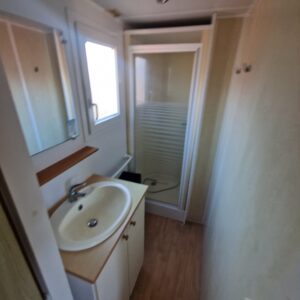 Baño con cabina de ducha