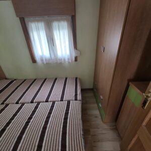 Armario Habitación camas paralelas