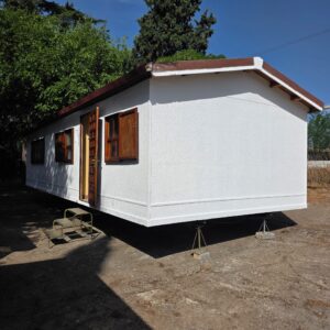 Fachada y costado derecho